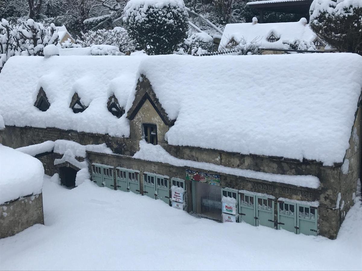 ดิ โอลด์ นิว อินน์ Bourton-on-the-Water ภายนอก รูปภาพ